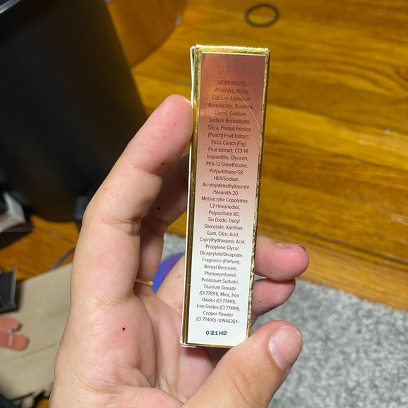 Too faced Crystal Whips Shimmering Eyeshadow Veil - Picture 6 of 7